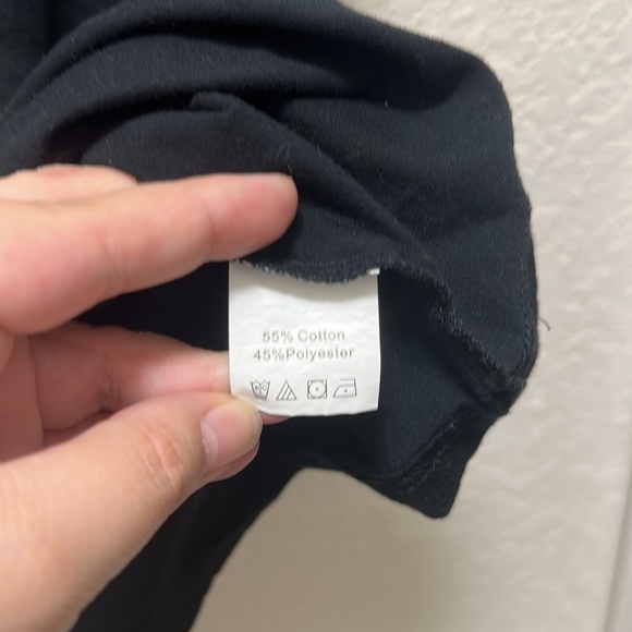 1X Shein Black Famous art tee - Picture 4 of 4